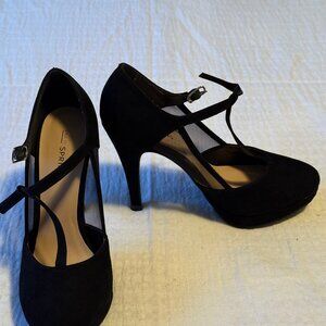Call it Spring Lentigione-93 Black Ankle T-Strap Platform | Size 6.5 | New